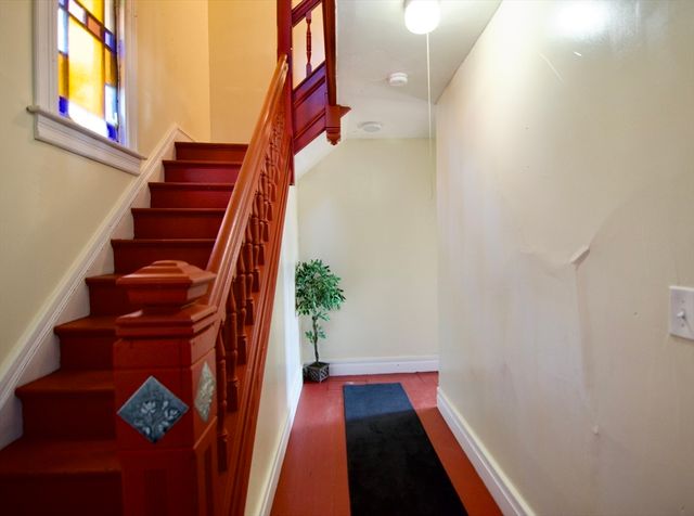 425 Taylor St 1, Springfield, MA 01105