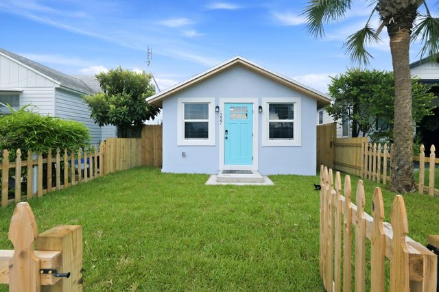 227 S E Street, Lake Worth Beach, FL 33460