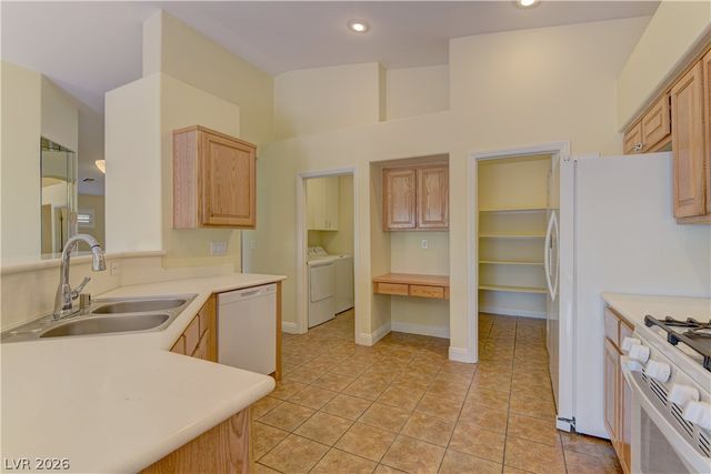 8893 Rio Grande Falls Avenue, Las Vegas, NV 89178