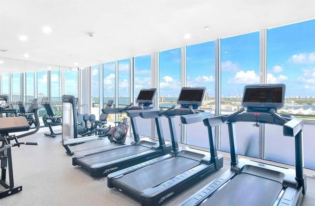 1100 Biscayne Blvd 2203, Miami, FL 33132