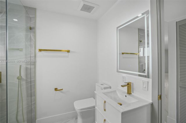 451 SW 38th Ter, Fort Lauderdale, FL 33312