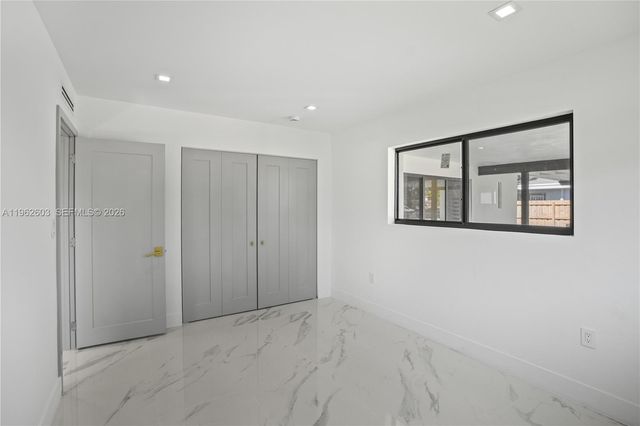 451 SW 38th Ter, Fort Lauderdale, FL 33312