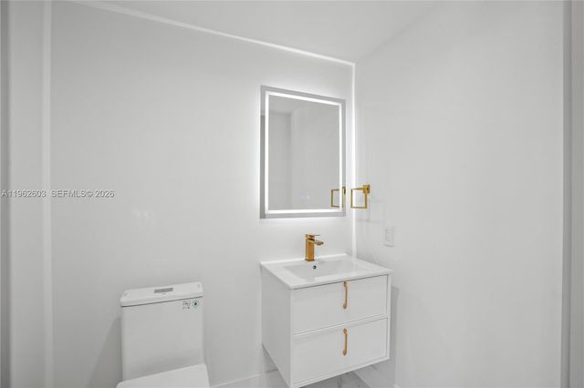 451 SW 38th Ter, Fort Lauderdale, FL 33312