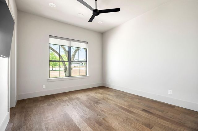 811 Wade RD, New Braunfels, TX 78132