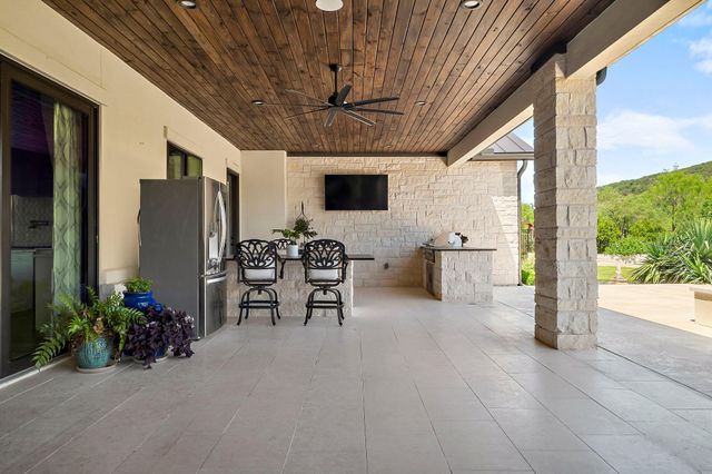 811 Wade RD, New Braunfels, TX 78132