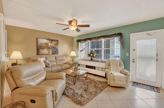 2010 N Farnham N, Deerfield Beach, FL 33442