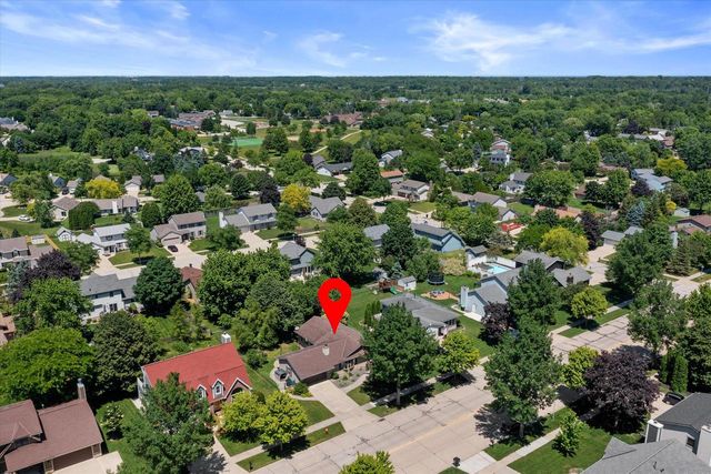 1130 E Elm ROAD, Oak Creek, WI 53154