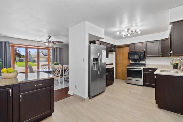 1130 E Elm ROAD, Oak Creek, WI 53154
