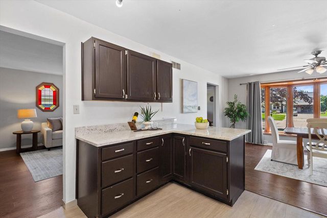 1130 E Elm ROAD, Oak Creek, WI 53154