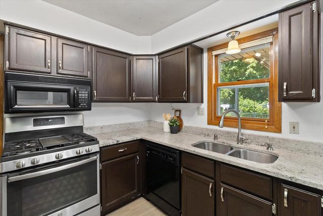1130 E Elm ROAD, Oak Creek, WI 53154