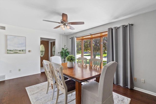 1130 E Elm ROAD, Oak Creek, WI 53154