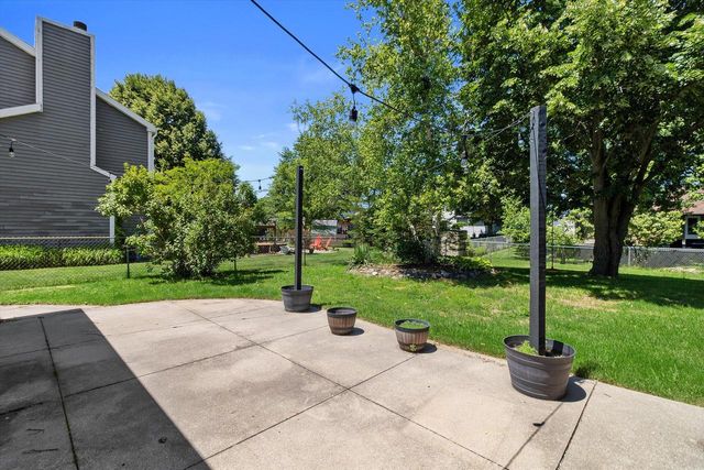 1130 E Elm ROAD, Oak Creek, WI 53154
