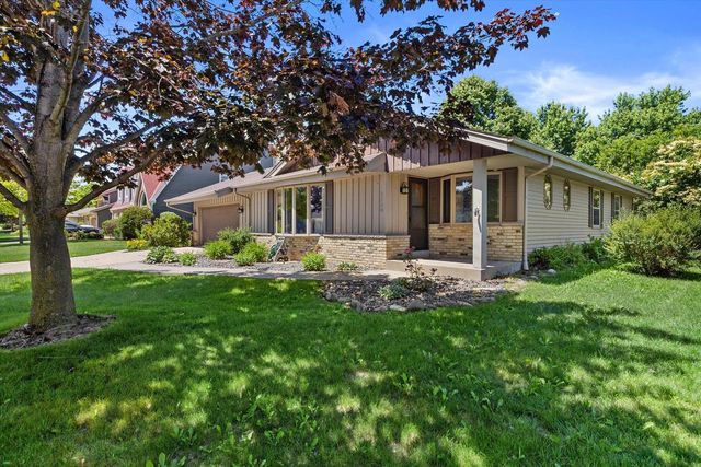 1130 E Elm ROAD, Oak Creek, WI 53154