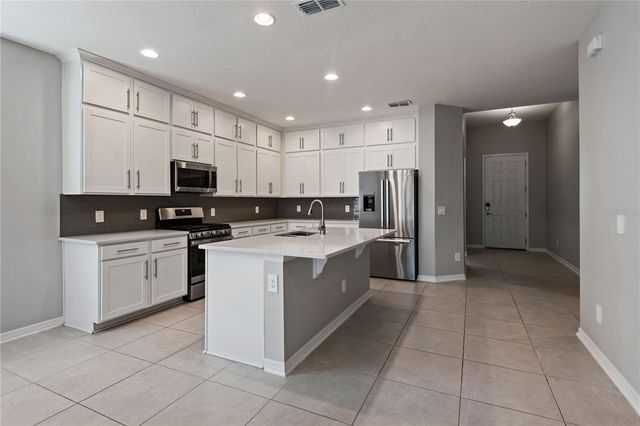 2017 BOSS HEWETT STREET, Oakland, FL 34787