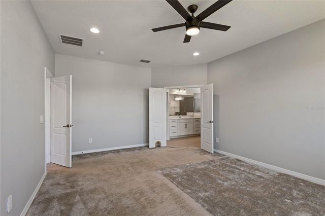 2017 BOSS HEWETT STREET, Oakland, FL 34787