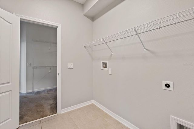 2017 BOSS HEWETT STREET, Oakland, FL 34787