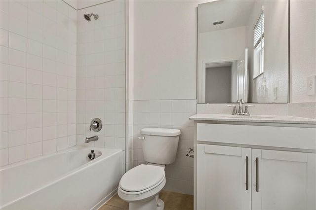 2017 BOSS HEWETT STREET, Oakland, FL 34787