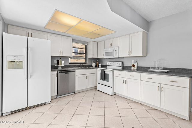 96 Springwood Square, Port Orange, FL 32129