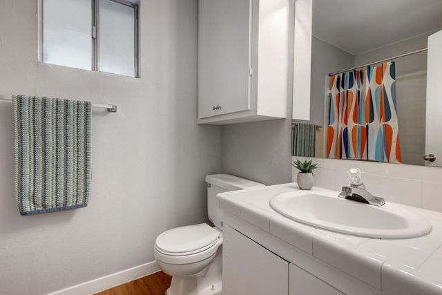 8204 EXMOOR DR, Austin, TX 78757