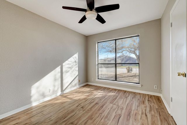 1406 Hyridge Circle, Round Rock, TX 78664