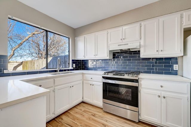 1406 Hyridge Circle, Round Rock, TX 78664