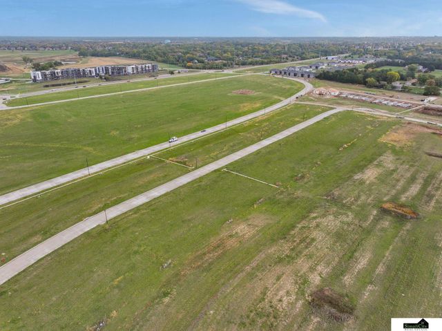 8810 S 46th Street, Lincoln, NE 68516