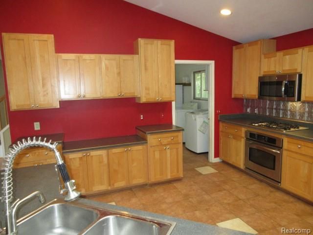 4870 Lakeview Boulevard, Clarkston, MI 48348