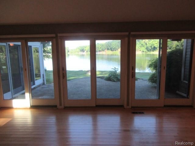 4870 Lakeview Boulevard, Clarkston, MI 48348