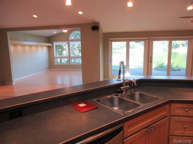 4870 Lakeview Boulevard, Clarkston, MI 48348