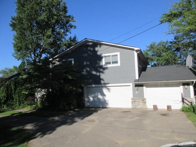 4870 Lakeview Boulevard, Clarkston, MI 48348