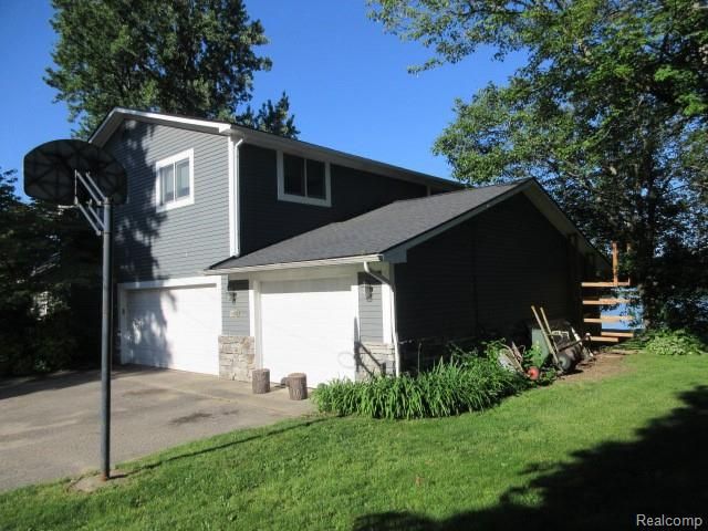 4870 Lakeview Boulevard, Clarkston, MI 48348