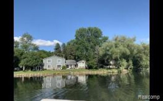 4870 Lakeview Boulevard, Clarkston, MI 48348