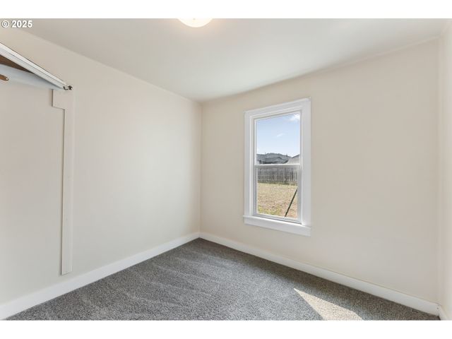 643 Se PARROTT St, Roseburg, OR 97470