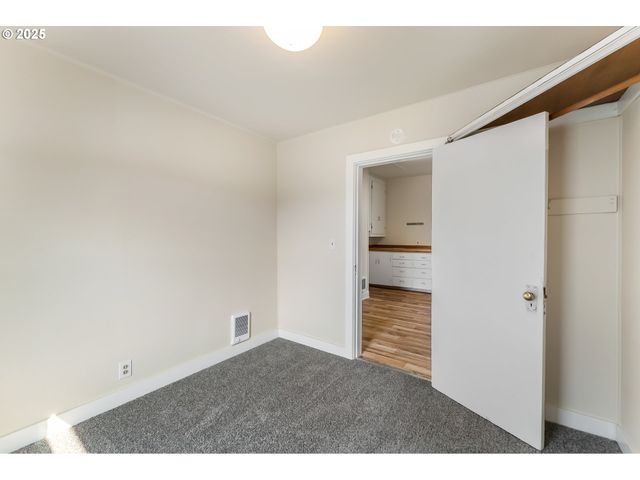 643 Se PARROTT St, Roseburg, OR 97470