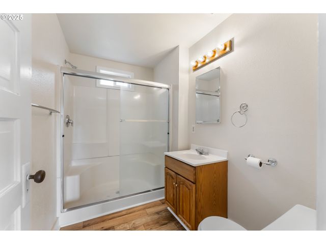 643 Se PARROTT St, Roseburg, OR 97470