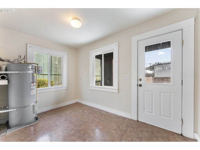 643 Se PARROTT St, Roseburg, OR 97470