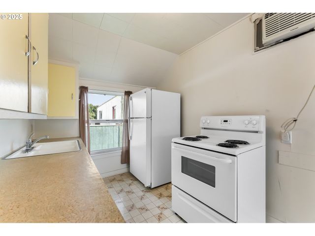 643 Se PARROTT St, Roseburg, OR 97470