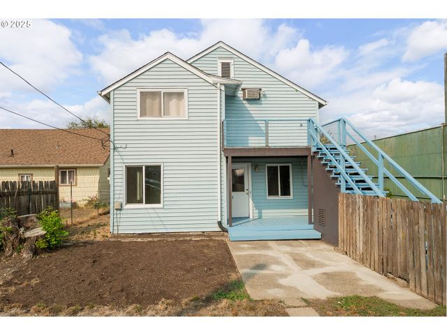 643 Se PARROTT St, Roseburg, OR 97470