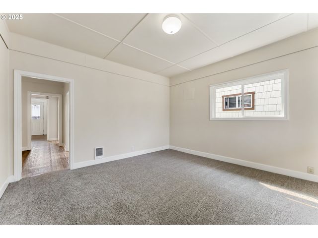 643 Se PARROTT St, Roseburg, OR 97470