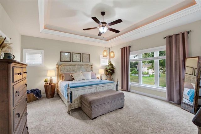 912 PEBBLEBROOK Drive, Waunakee, WI 53597