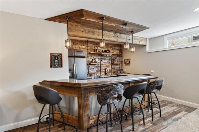 912 PEBBLEBROOK Drive, Waunakee, WI 53597