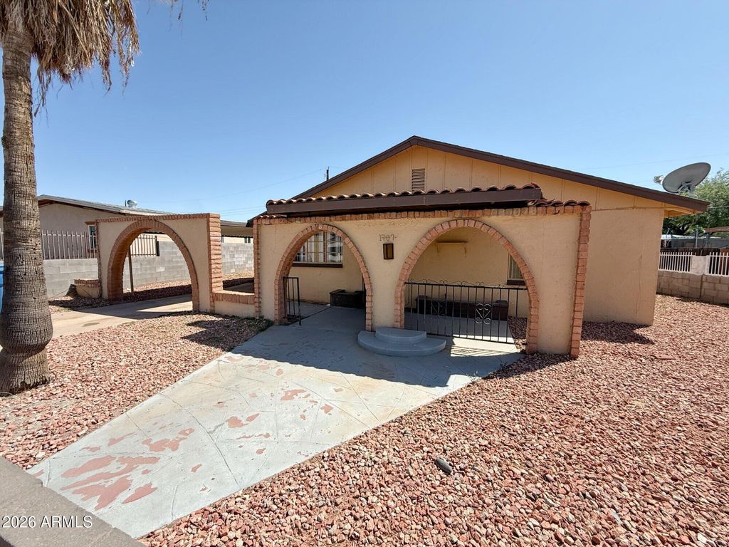 1707 E ILLINI Street, Phoenix, AZ 85040 — photo 2