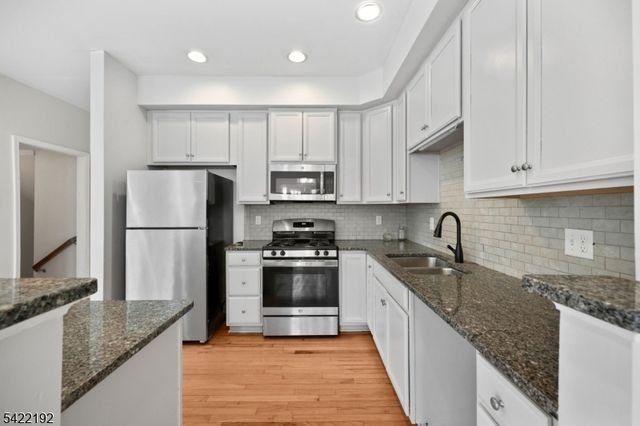 18 Panfili Ln, Hamilton Twp., NJ 08610