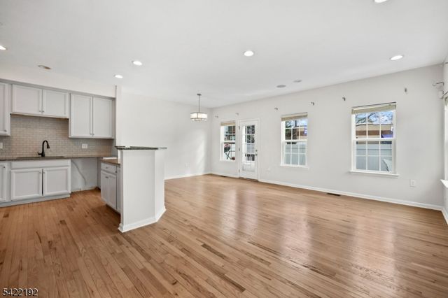 18 Panfili Ln, Hamilton Twp., NJ 08610