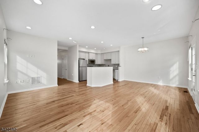 18 Panfili Ln, Hamilton Twp., NJ 08610