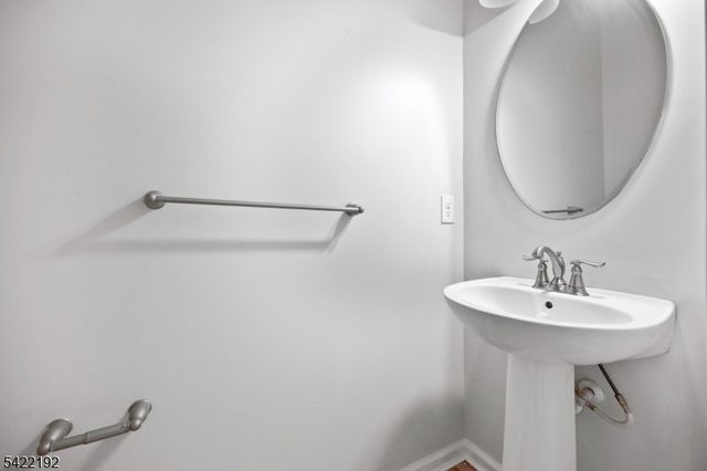 18 Panfili Ln, Hamilton Twp., NJ 08610