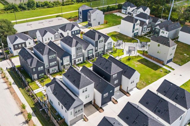 2308 Springwood Cove Lane, Houston, TX 77055