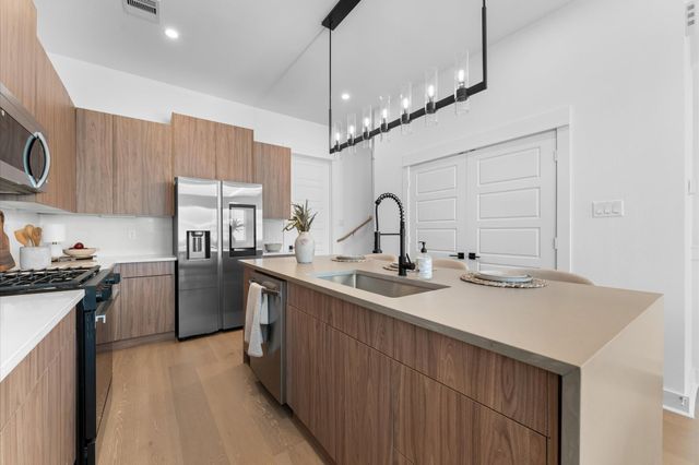 2308 Springwood Cove Lane, Houston, TX 77055