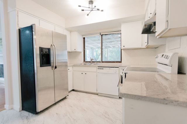2103 Cedarcrest Drive, Carrollton, TX 75007