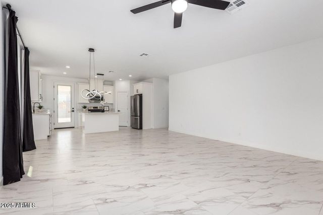 9051 W MAGNUM Drive, Arizona City, AZ 85123